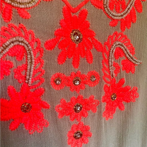 Embroidered Tunic - Picture 7 of 8